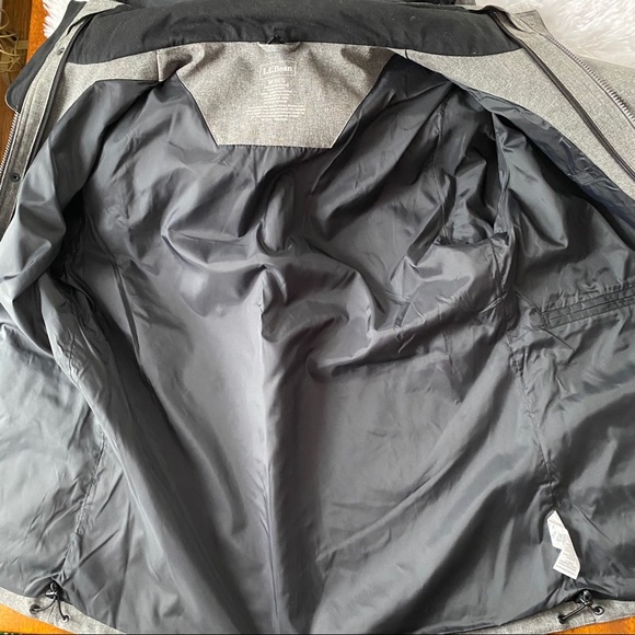 Men's L.L Bean Waterproof Jacket - Picture 11 of 13